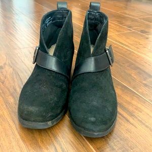 UGG Wright Belted Boot Black Sz. 5